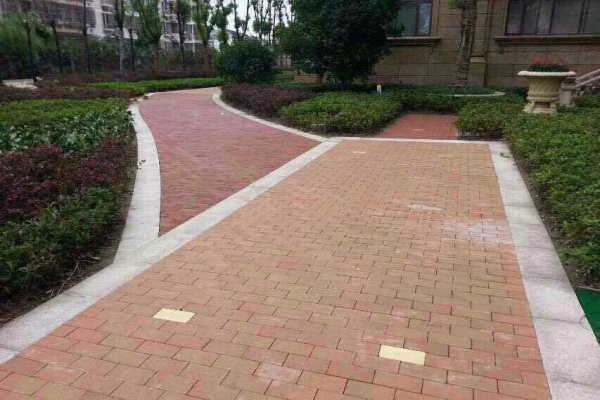 使用景观砖铺路的优势有哪些